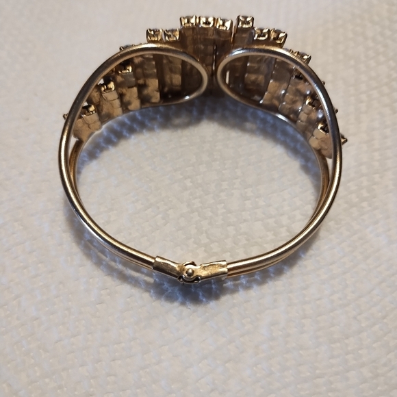 Vintage AB Stone Hinged Clamper Bracelet - Picture 4 of 6